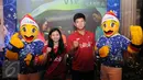 Pebulutangkis Praveen Jordan/Debby Susanto menyimak pertanyaan saat jumpa pers BCA Indonesia Open Superseries Premier 2016 di Jakarta, Rabu (11/5/2016). BCA Indonesia Open 2016 memiliki total hadiah 900 ribu USD. (Liputan6.com/Helmi Fithriansyah)