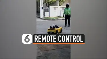 Seorang pria di Thailand tidak berani keluar rumah karena takut terpapar virus corona. Ia menggunakan mobil remote control untuk mengambil makanan yang dipesan lewat jasa antar.