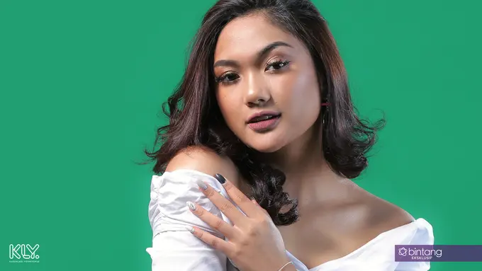 [Bintang] Marion Jola Rilis Single Kedua Bernuansa Cinta, So In Love
