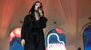 isyana sarasvati ceritakan masa kelam