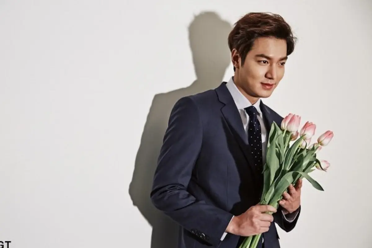 Dianggap Sosok Sempurna, Lee Min Ho Jadi Model Fesyen