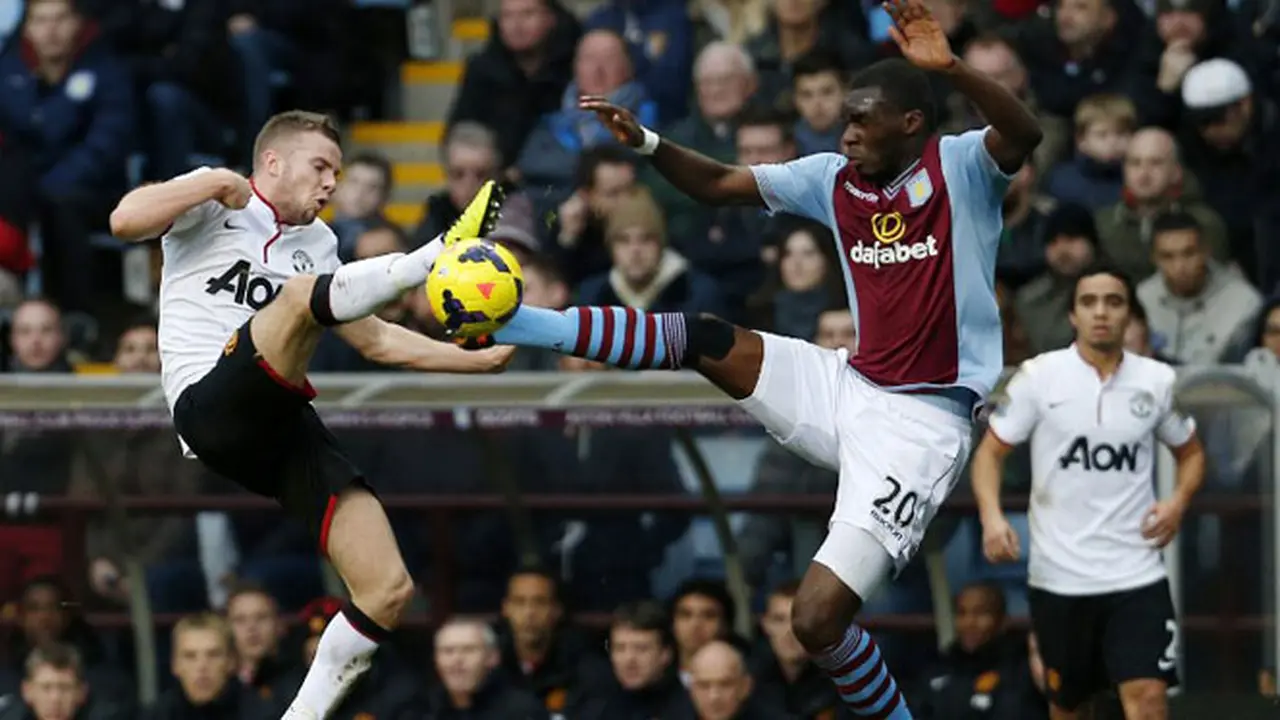 aston-villa-vs-mu-131215c.jpg