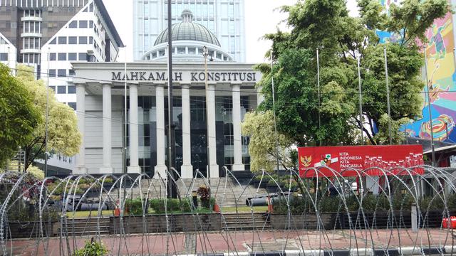 Begini Situasi di Luar Gedung MK Saat Sidang Perdana Digelar