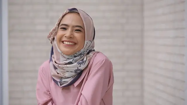 Inspirasi Gaya Hijab Persegi untuk Berbuka Bersama