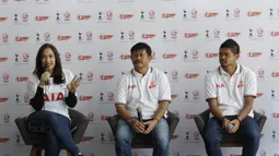 Head of Brand and Communication AIA Financial, Kathryn Monika, saat jumpa pers di Hotel Atlet Senayan, Jakarta, Selasa (9/1/2018). Pemenang AIA Championship berkesempatan bertanding di markas Tottenham Hotspur di London.  (Bola.com/M Iqbal Ichsan)