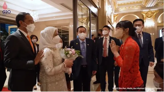 6 Potret Dita Karang Secret Number Sambut Presiden Jokowi di Korea Selatan, Menawan