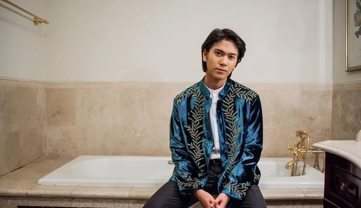 Gaya rambut Iqbaal Ramadhan (Instagram/iqbaal.e)