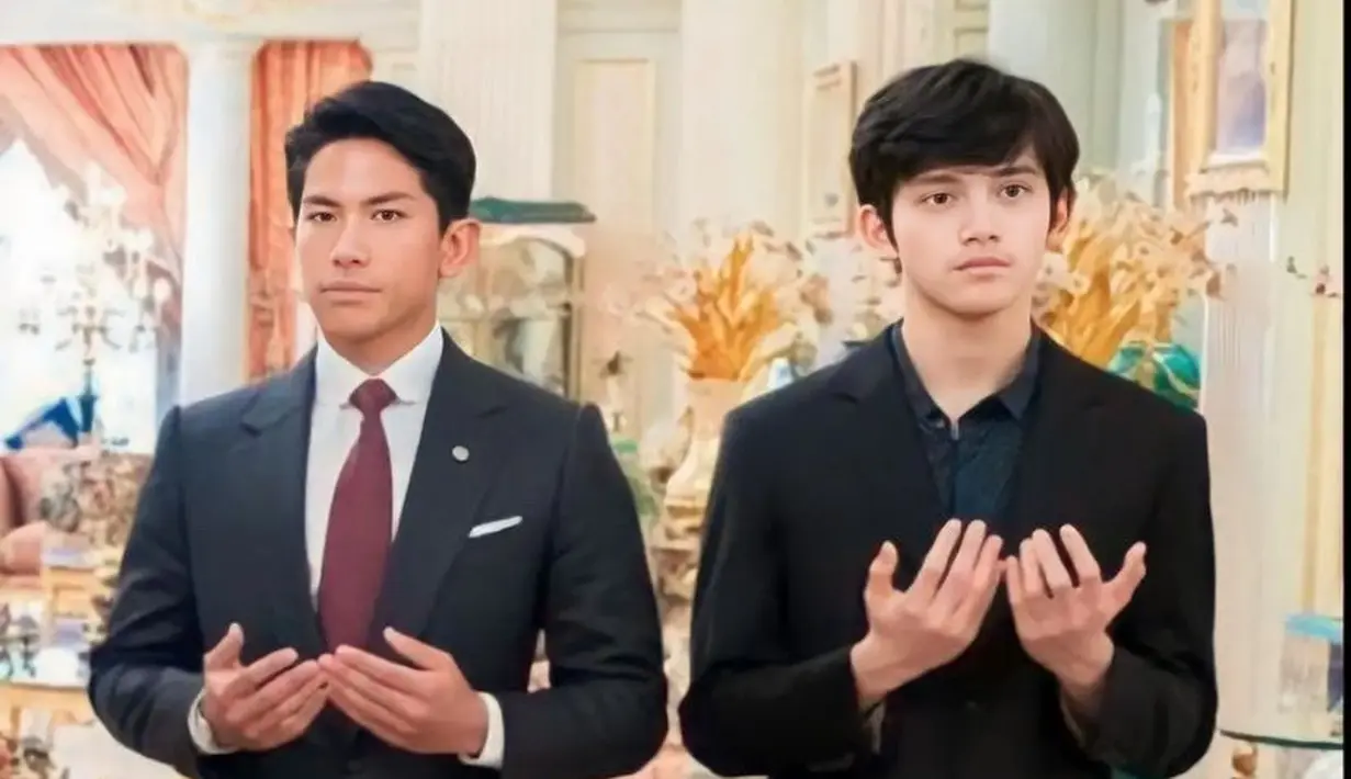 <p>Abdul Mateen tampil formal mengenakan setelan jas, lengkap dengan dasinya, lalu Wakeel tampil semi formal dengan setelan jas dan kemeja hitamnya. [@dytmabdulwakeel]</p>