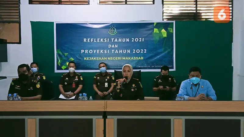 Kepala kejari Makassar, Andi Sundari menegaskan pihaknya akan fokus menuntaskan penanganan kasus dugaan korupsi pembebasan lahan industri sampah Kota Makassar yang menguras APBD Kota Makassar sebesar Rp70 miliar lebih (Liputan6.com/ Eka Hakim)