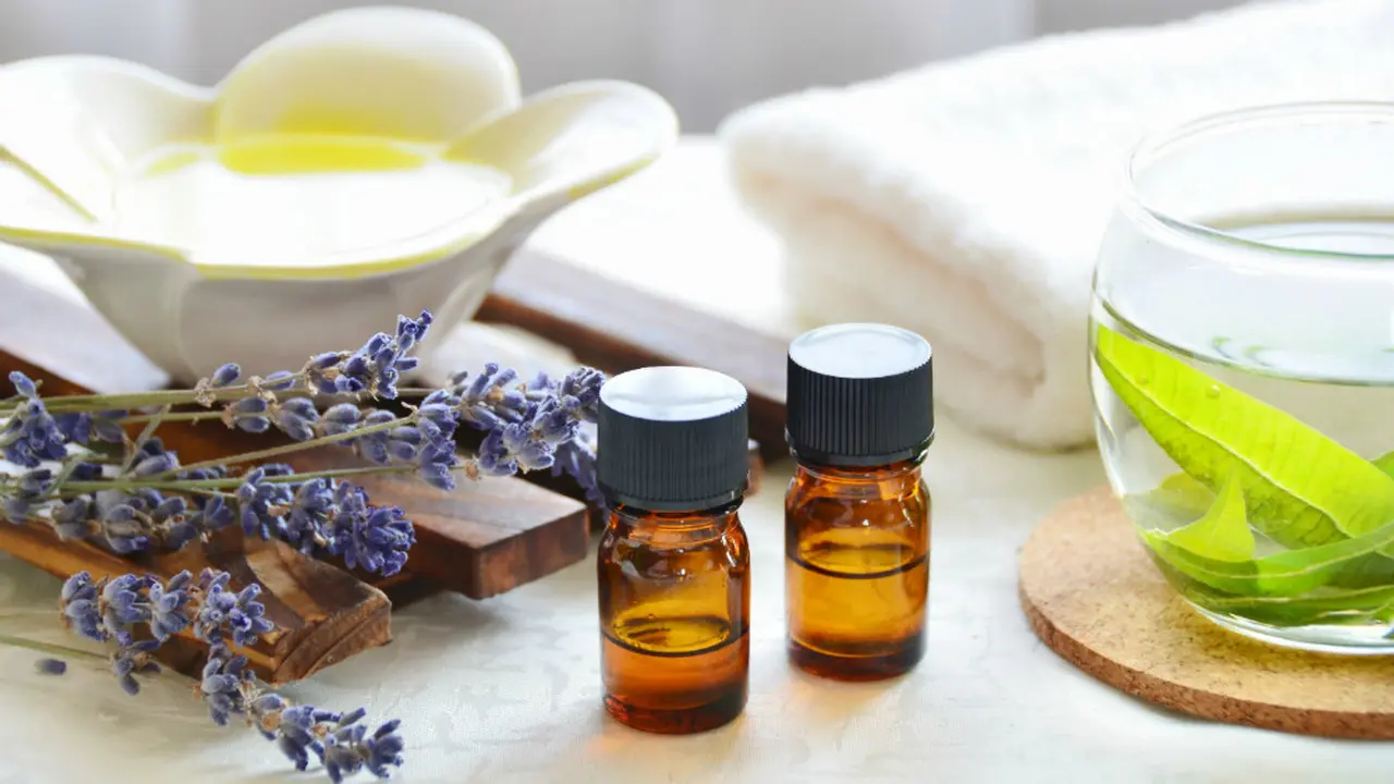 Ilustrasi bath oil atau minyak mandi