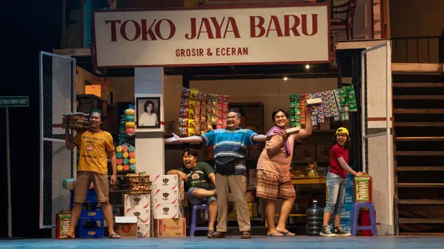 Teater Musikal Cek Toko Sebelah Bangkitkan Kreativitas Para Seniman Muda