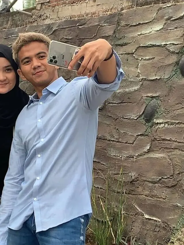 6 Potret Syifa, Wanita yang Dikabarkan Calon Istri Ridho D'Academy