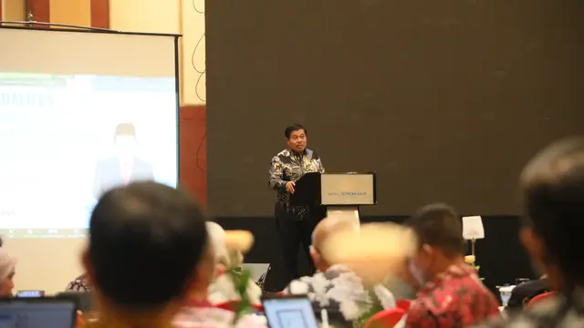 Sekjen Kemendagri Minta Daerah Tingkatkan Penggunaan SIPD