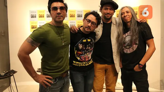 [Bintang] Band Naif