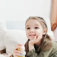 ilustrasi anak dan hadiah mainan/pexels