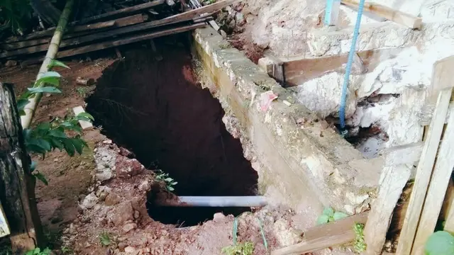 Lubang Menganga Terbentuk Tiba-Tiba di Bawah Rumah Warga Muna