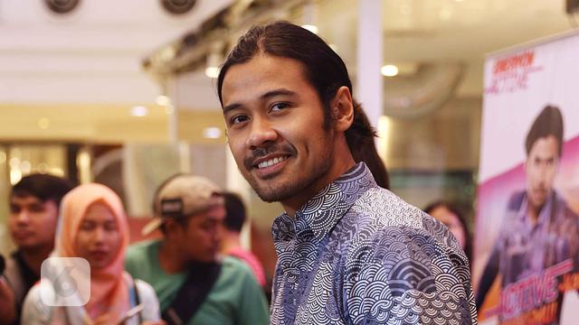 [Bintang] 8 Artis Indonesia Ini Tertutup Soal Asmara