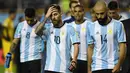 Ekspresi Lionel Messi usai gagal raih kemenangan untuk timnas Argentina dalam pertandingan kualifikasi Piala Dunia 2018 di Buenos Aires, Argentina (5/10). Pada pertandingan ini Argentina hanya bermain imbang 0-0 atas Peru. (AFP Photo/Eitan Abramovich)