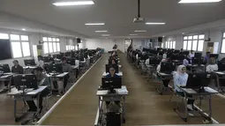 UTBK diselenggarakan di 74 Pusat UTBK PTN dan 32 Sub Pusat UTBK PTN. (merdeka.com/Arie Basuki)