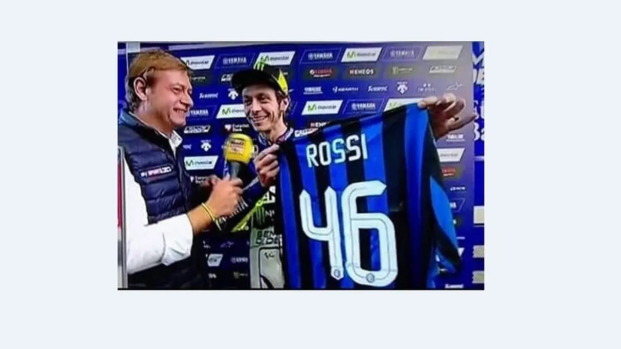 Valentino Rossi yang Cinta Sepak Bola