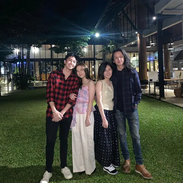 7 Potret Kebersamaan Adhisty Zara dan Kekasih, Makin Romantis