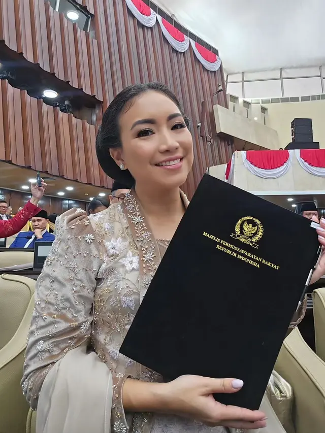 Prestasi dan Penghargaan Rahayu Saraswati