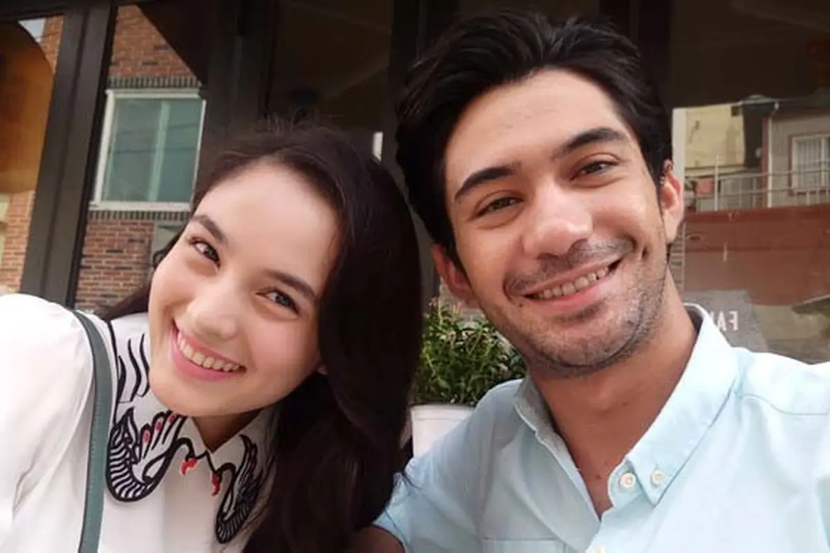 Gaya Selfie Paling Laris Manis Saat Ini