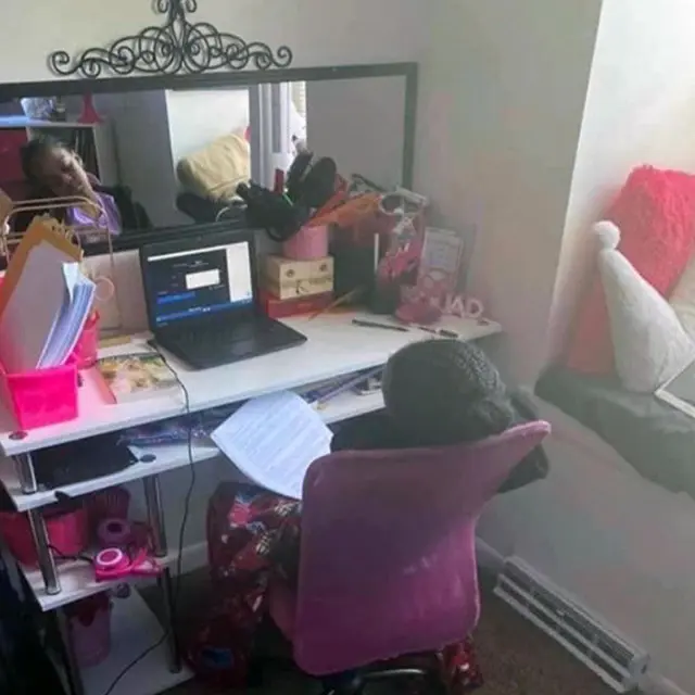 suka duka sekolah online