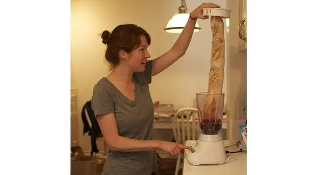 6 Potret Meme Roti Baguette ala Netizen Ini Bikin Geleng Kepala
