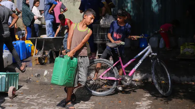 Krisis Air Bersih Hantui Warga Gaza di Pengungsian
