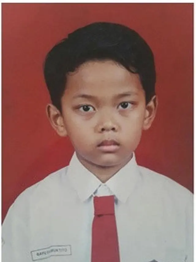 Genap Berusia 27 Tahun, Ini 6 Potret Masa Kecil Bayu Skak yang Curi Perhatian