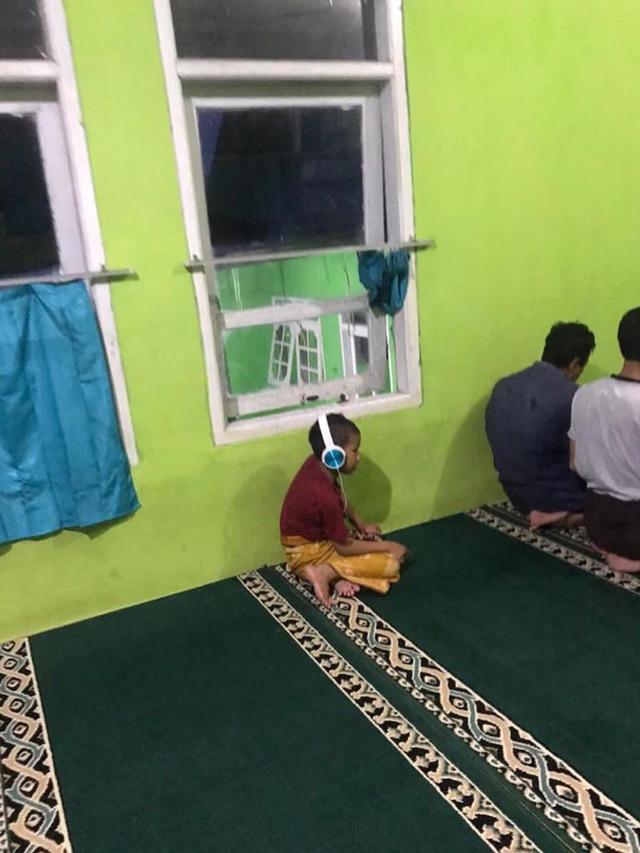 7 Kelakuan Cowok Kurang Kerjaan Ini Bikin Geleng Kepala