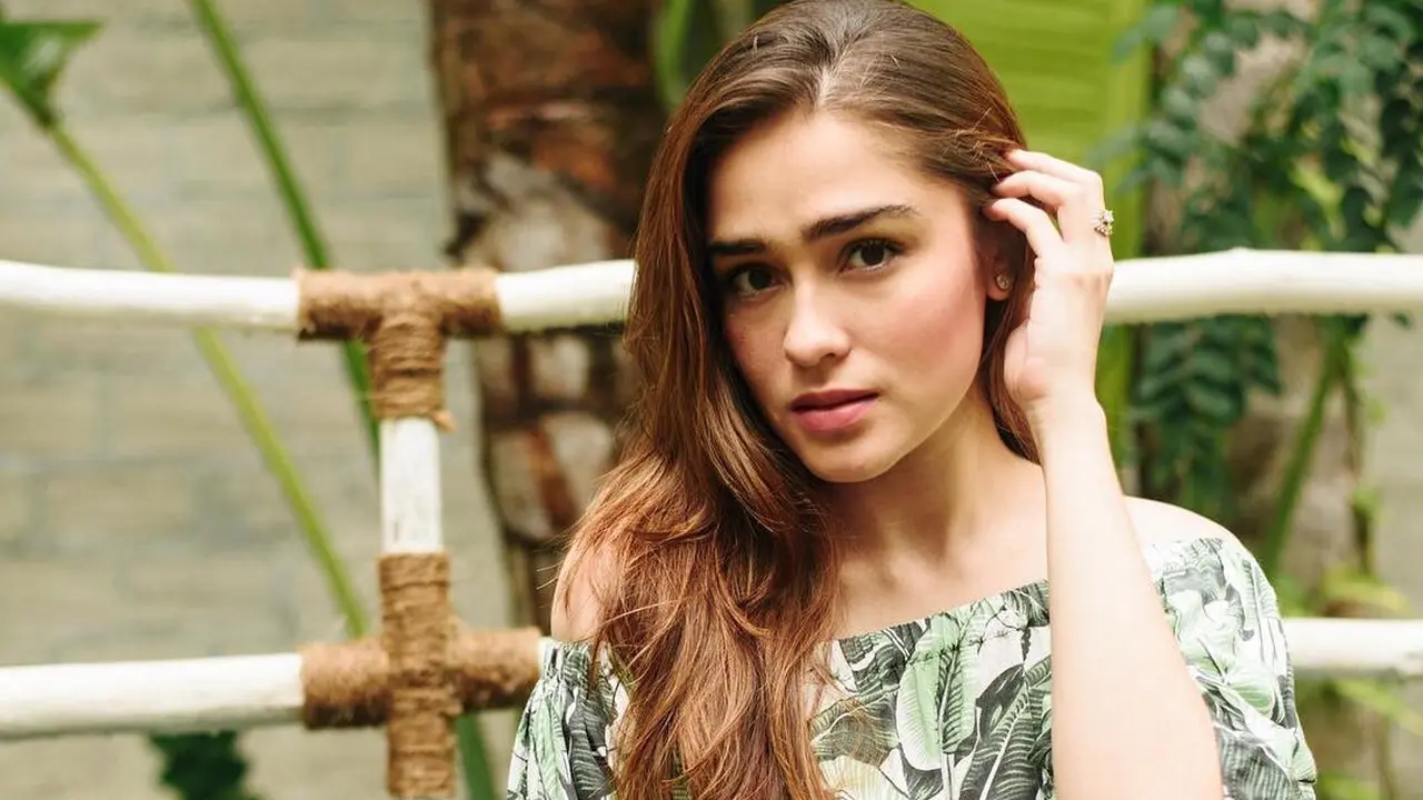 [Bintang] Yasmine Wildblood