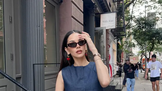 Glamor Klasik: Alyssa Daguise Memukau dalam Busana Old Money yang Elegan