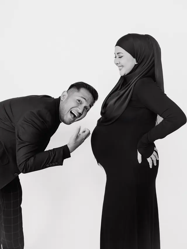 Kehamilan Ketiga Kesha Ratuliu