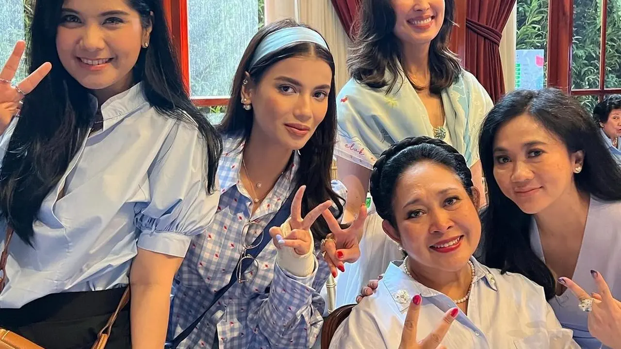 Titiek Soeharto bersama Sabrina Chairunnisa (Instagram/sabrinachairunnisa_)