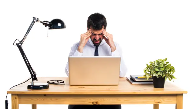 Cegah kelelahan berkelanjutan dengan beristirahat sejenak dari pekerjaan