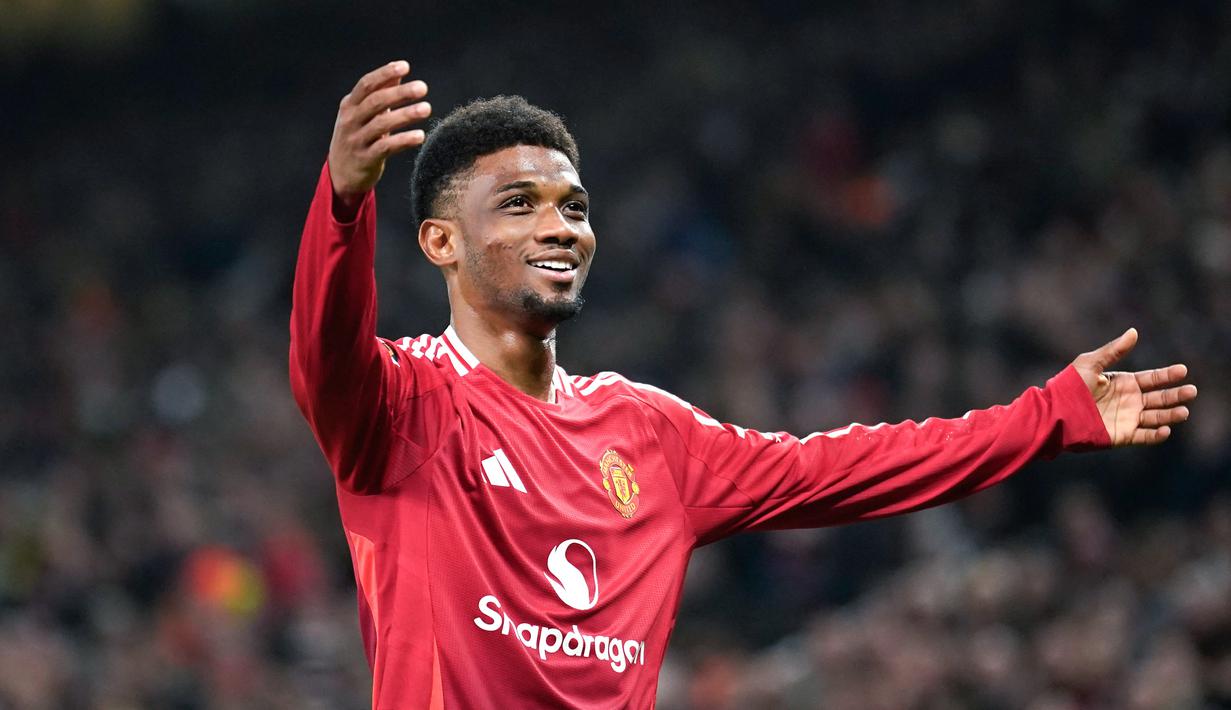 Berkat hasil ini, MU pun akhirnya meraih kemenangan perdana mereka di Liga Europa musim ini dan kini menduduki papan tengah klasemen. Di sisi lain, PAOK masih terpuruk di papan bawah. (AP Photo/Dave Thompson)