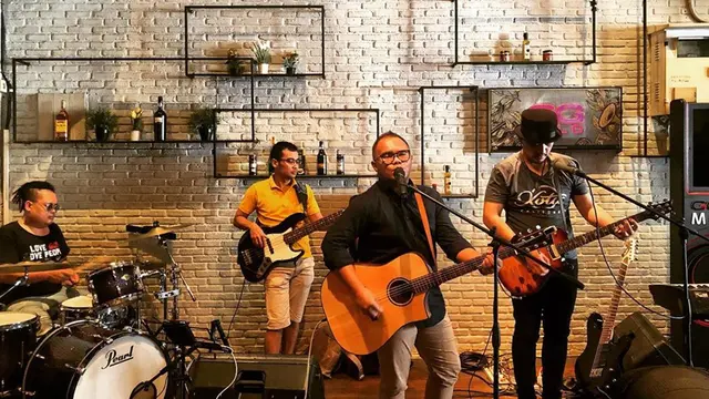 Potret Badai Eks Kerispatih Saat di Atas Panggung, Siap Gelar Konser Tunggal