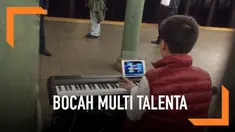 Seorang bocah laki-laki sangat pandai memainkan piano dan game komputer. Tak tanggung-tanggung ia memainkannya sekaligus secara bersamaan.
