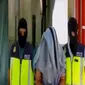Eksekusi atas sebuah bangunan di Pasar Baru  diwarnai kericuhan, hingga Polisi Spanyol dan Maroko menangkap perekrut anggota ISIS.