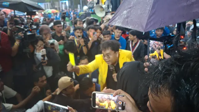 Mahasiswa UI Beri Kartu Kuning untuk Kemdiktisaintek dan Kemdikdasmen