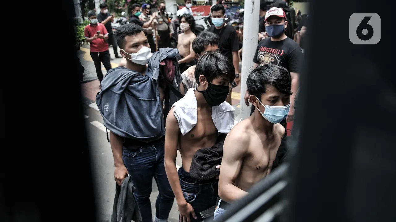 FOTO: Puluhan Remaja Diamankan di Kawasan Palmerah