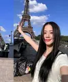 Usai hadiri show Dior Haute Couture, Jisoo BLACKPINK menikmati indahnya kota Paris yang begitu cantik [@sooyaaa__]