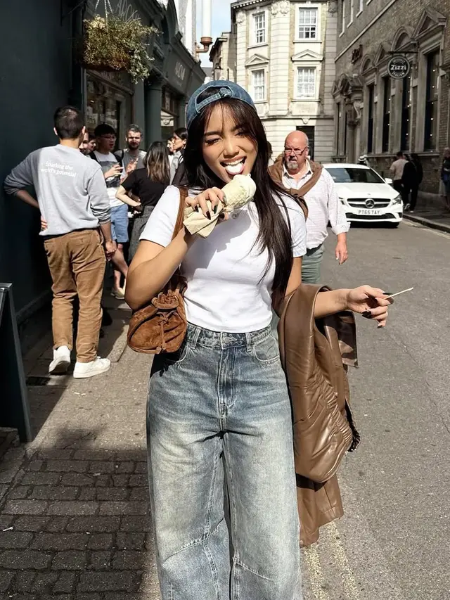 OOTD Fuji An saat Liburan ke London. [@fuji_an]