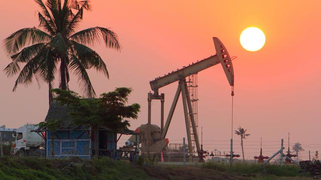 20151007-Ilustrasi Tambang Minyak