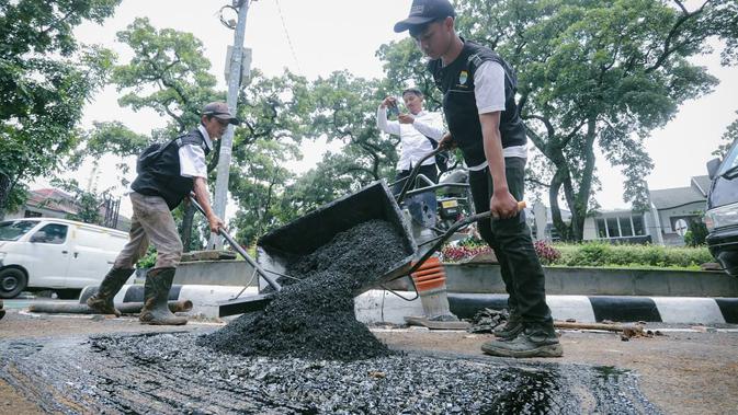 Bandung Ngebut Benahi Jalan & Infrastruktur Jelang Tahun Baru 2026