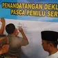 Penandatanganan deklarasi bersama menjaga keutuhan NKRI di Kabupaten Majalengka. Foto (Liputan6.com / Panji Prayitno)