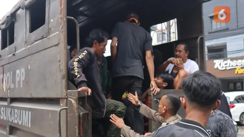 Puluhan juru parkir liar diamankan Satpol PP Kota Sukabumi, dinilai meresahkan warga (Liputan6.com/Istimewa).