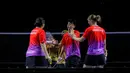 Ekspresi kecewa tim Rockets setelah gagal mencetak poin dalam laga final Badminton XL 2025 melawan tim Hurricanes yang berlangsung di Istora Senayan, Jakarta, Minggu (05/10/2025). (Bola.com/Bagaskara Lazuardi)